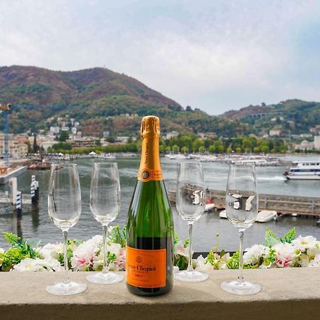 Appartamento Esclusivo Fronte Lago, In Centro A Como Con Garage 外观 照片