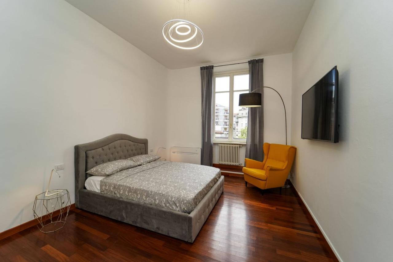 Appartamento Esclusivo Fronte Lago, In Centro A Como Con Garage 外观 照片