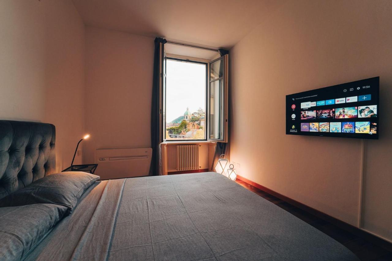 Appartamento Esclusivo Fronte Lago, In Centro A Como Con Garage 外观 照片