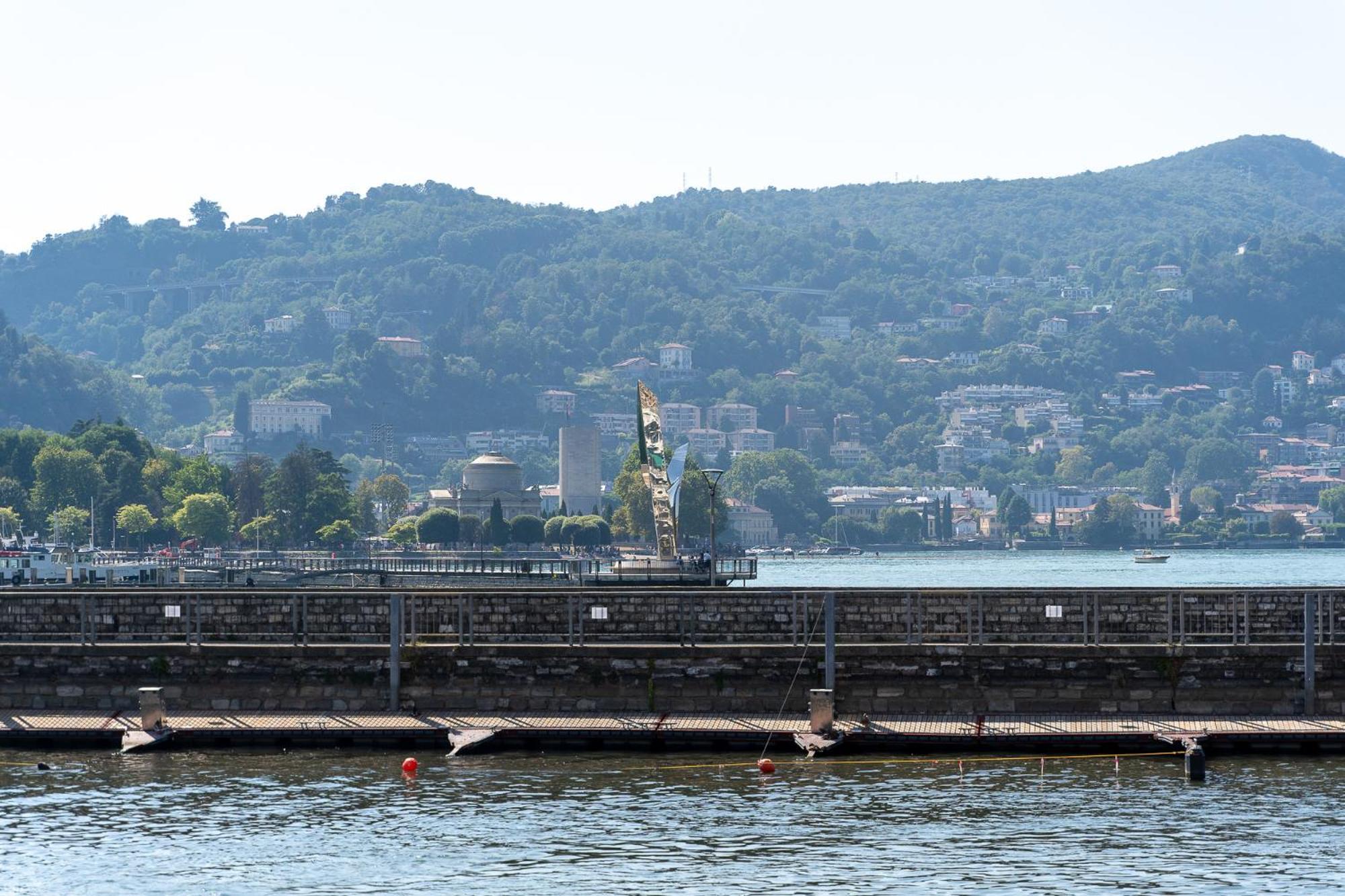 Appartamento Esclusivo Fronte Lago, In Centro A Como Con Garage 外观 照片